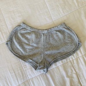 BRANDY MELVILLE LOUNGE SHORTS’